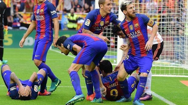 Μέσι στην εξέδρα: «Το μ@#$ι της μάνας σας» (video) Μέσι στην εξέδρα: «Το μ@#$ι της μάνας σας» (video)