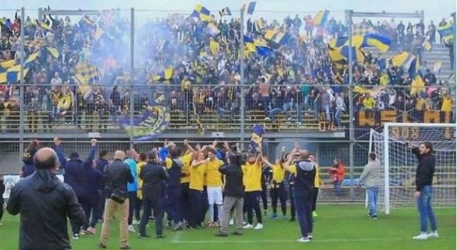 Αυτή είναι η καλύτερη άμυνα σε ΟΛΗ την Ευρώπη! Αυτή είναι η καλύτερη άμυνα σε ΟΛΗ την Ευρώπη!