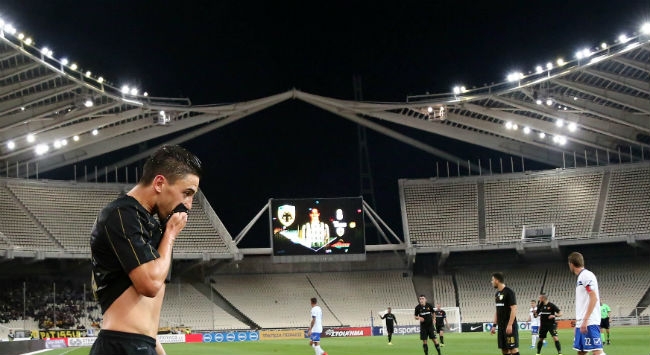 Δύσκολα ο Σιμόες με Λάρισα