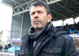 Πετράκης: “Ε, όχι και Λέστερ”