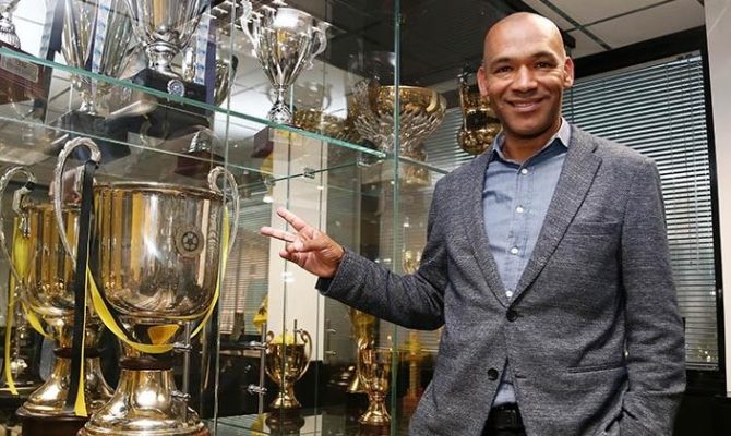 Μοράις: «Όταν είμαστε όλοι μαζί, τίποτα δεν είναι αδύνατο» (vid)