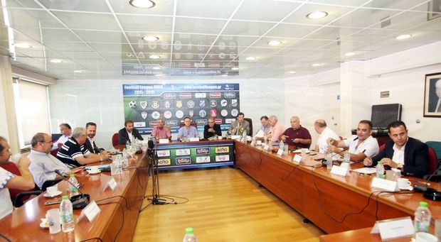 Παράταση στην αναβολή της Football League