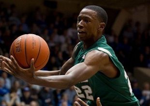 Πέθανε ο Κάμερον Μουρ, που είχε “κοπεί” από τα Τρίκαλα