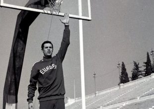 Original κάλεσμα για τη Βασίλισσα!