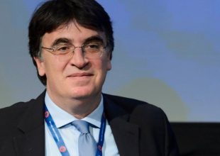 Πιέσεις των «μεγάλων» στον Θεοδωρίδη για τη διοικούσα επιτροπή