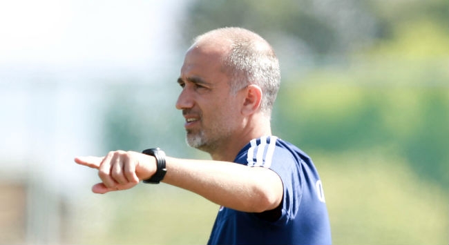 Πλήρωσε την ήττα απ’ την ΑΕΚ ο Μαυρογενίδης Πλήρωσε την ήττα απ’ την ΑΕΚ ο Μαυρογενίδης