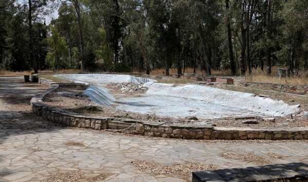 Φεύγουν τα σκουπίδια από το άλσος