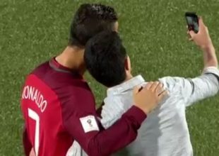 Διέκοψε το ματς για μια selfie με τον Κριστιάνο Ρονάλντο