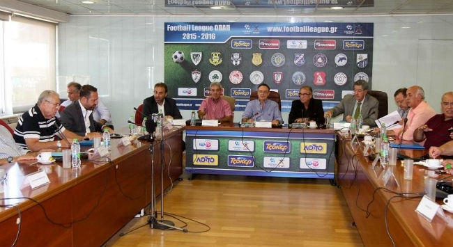 Ενοχλημένοι στη Football League με Super League Ενοχλημένοι στη Football League με Super League