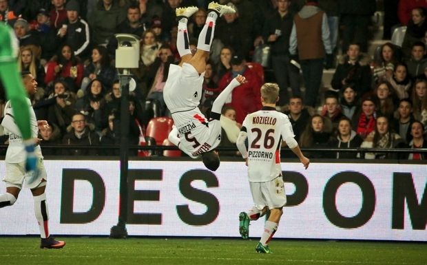 Ξανά κορυφή η Νις Ξανά κορυφή η Νις