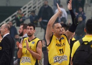 «Πληγωμένη» Βασίλισσα στην Πολωνία για το διπλό!