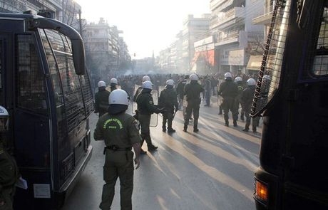Επεισόδια με οπαδούς του ΠΑΟΚ στο Μενίδι Επεισόδια με οπαδούς του ΠΑΟΚ στο Μενίδι