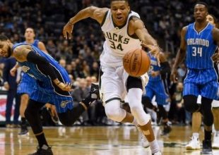 Πρώτο triple double και απίθανη επίδοση από τον Αντετοκούνμπο