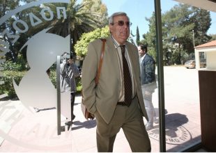 Φωτιά στο αυτοκίνητο του προέδρου της Ε.Π.Σ. Λέσβου!