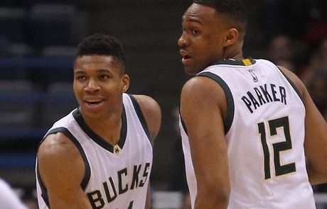 Οι 54 πόντοι από Αντετοκούνμπο και Parker (vid)