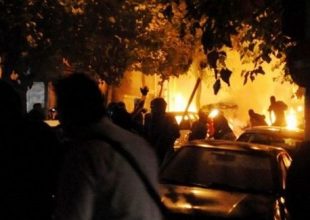 Επίθεση με βόμβες μολότοφ στο Αστυνομικό Τμήμα Εξαρχείων