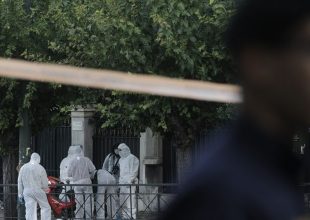 Επίθεση με χειροβομβίδα στο κέντρο της Αθήνας. Εξετάζεται μοτοσικλέτα που βρέθηκε στα Εξάρχεια