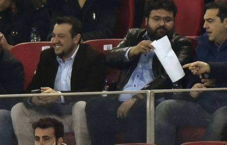 Γιατί η παρουσία Τσίπρα στο γήπεδο ΔΕΝ ήταν τυχαία