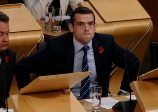 Απίθανο: Βουλευτής στη Σκωτία δεν πήγε στη βουλή γιατί ήταν διαιτητής στο Σπόρτινγκ-Ρεάλ!