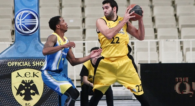 Μαυροειδής για Ζντοβτς: «Κάποιες φορές αναρωτιέμαι και εγώ πώς μας αντέχει» Μαυροειδής για Ζντοβτς: «Κάποιες φορές αναρωτιέμαι και εγώ πώς μας αντέχει»