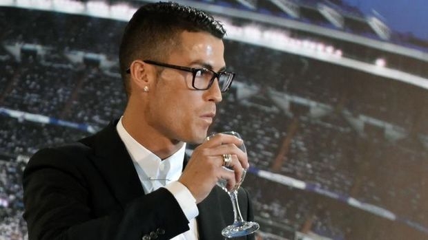 Απίθανο tweet της Χέρτα για το νέο συμβόλαιο του Ρονάλντο Απίθανο tweet της Χέρτα για το νέο συμβόλαιο του Ρονάλντο