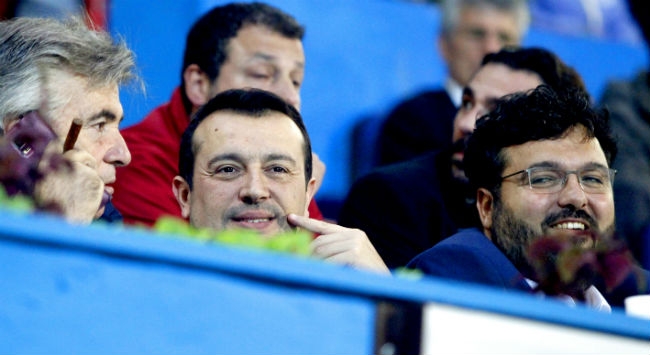 Στη Νέα Σμύρνη ο νέος Υφυπουργός Αθλητισμού Στη Νέα Σμύρνη ο νέος Υφυπουργός Αθλητισμού