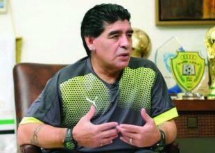 Μαραντόνα: “Το ποδόσφαιρο δεν είναι τα 100μ. του Μπολτ”