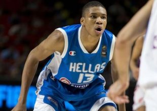 “VOTE GREEK, VOTE GIANNIS” ΤΟ ΣΥΝΘΗΜΑ ΤΩΝ BUCKS!