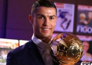 Ο Ρονάλντο κατέκτησε τη Χρυσή Μπάλα