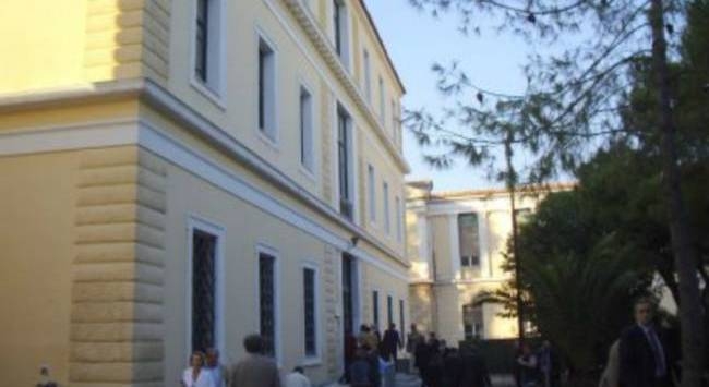 Ποδόσφαιρο στην Ευελπίδων! Ποδόσφαιρο στην Ευελπίδων!