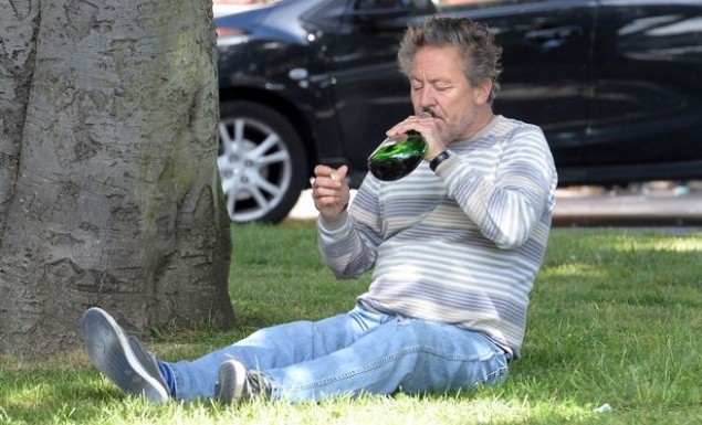 ΣΟΚ! Αλκοολικός παλιός Άγγλος διεθνής σκέφτεται την αυτοκτονία!