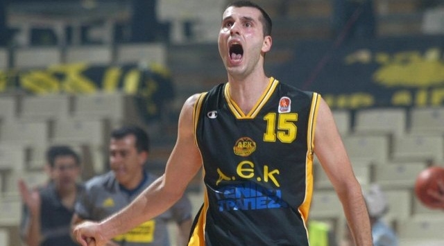 ΕΠΙΣΗΜΟ: Επέστρεψε στην ΑΕΚ ο Κακιούζης!