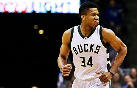 Το κάρφωμα του Αντετοκούμπο στην κορυφή του Top-10!