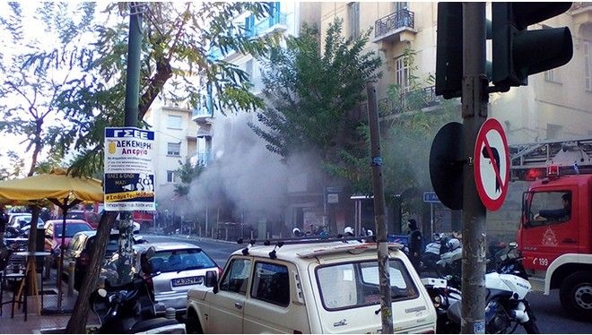 Ισχυρή έκρηξη σε κατάστημα εστίασης στην πλατεία Βικτωρίας