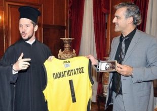 Πάει στο Πατριαρχείο η Βασίλισσα