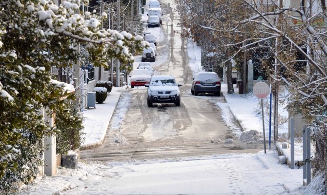 Χιονοπτώσεις και σήμερα… Χιονοπτώσεις και σήμερα…