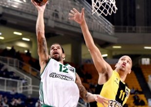 Μια στο καρφί και μια στο πέταλο