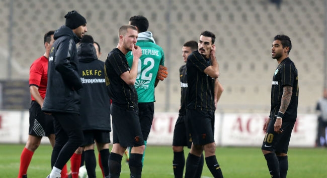 Νεύρα στην ΑΕΚ για την διαιτησία
