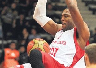 Περιμένουν τον Ελονού στην Αθήνα