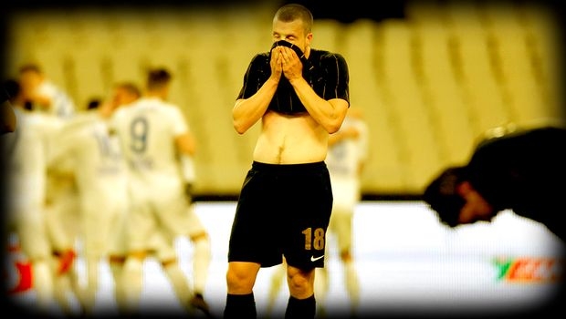 Άδεια ομάδα, άδειες εξέδρες