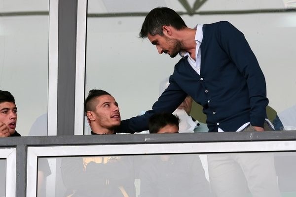 Τα δύσκολα των αποδεσμεύσεων για τον Λυμπερόπουλο