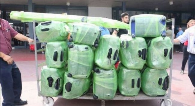 Πήγε διακοπές με… 14 βαλίτσες η κυρία Ικάρντι