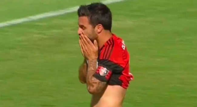 Εκπληκτική… αυτογκολάρα από τον Νάτσο Σκόκο! (VIDEO)