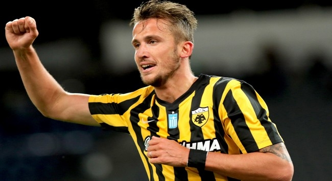 Πίσω από τον Μάνταλο ο Πέκχαρτ