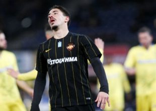 Στο ίδιο έργο θεατές…