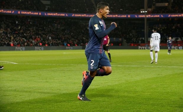 Πρόκριση με Τιάγκο Σίλβα η Παρί Σεν-Ζερμέν