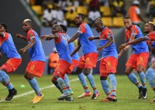 Γκολ ο Εμ’Ποκού, αποκλείστηκε η Ακτή Ελεφαντοστού