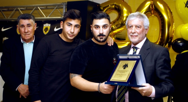 Τίμησαν τον Παντελίδη οι παλαίμαχοι!