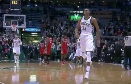 Ο Αντετοκούνμπο μιμήθηκε τον πανηγυρισμό του Χάρντεν!