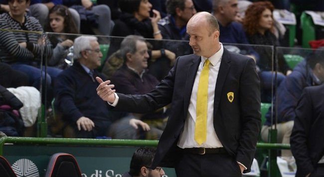 Ζντόβτς: «Είχαμε κάποια προβλήματα με το rotation…»